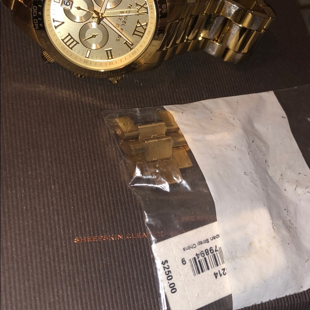 Michael Kors watch - Picture 5 of 5